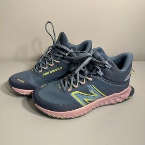 New Balance Hiking Shoes FRESH FOAM Garoé Midcut size womens 9.5 Wide
